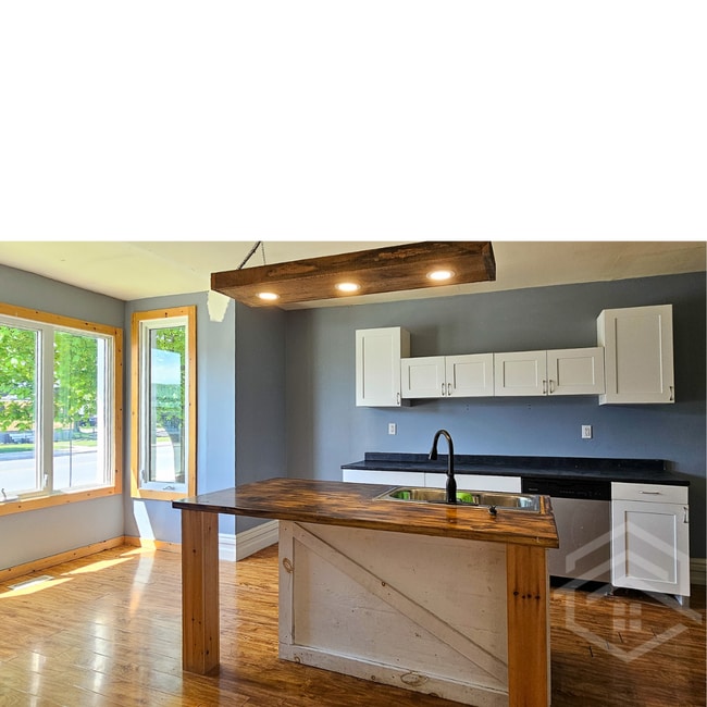 Photo - 3-Bedroom with a Fenced Yard! Unit 1