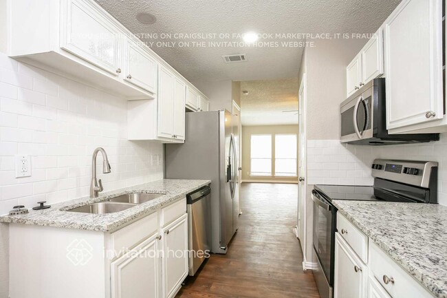 Photo - 1047 Waterview Dr