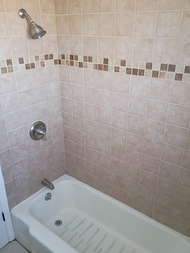 Photo - 4175 Krupp Dr Unit 17