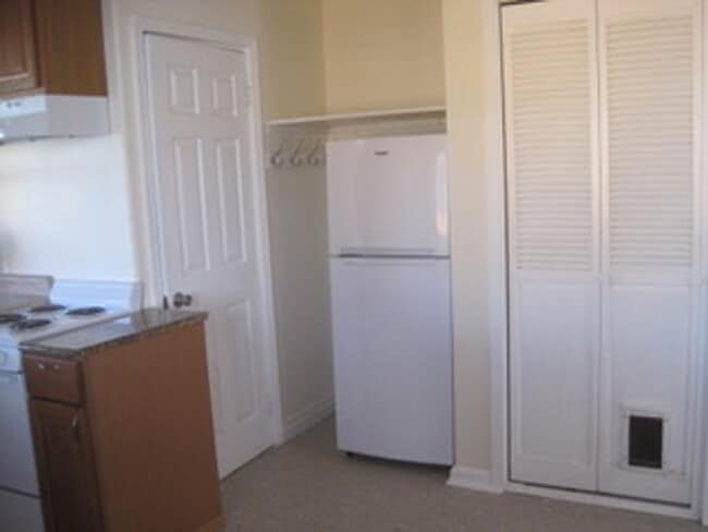 Photo - Cute cottage near Downtown Talent! | Avail... Unit 114 Lapree St #B