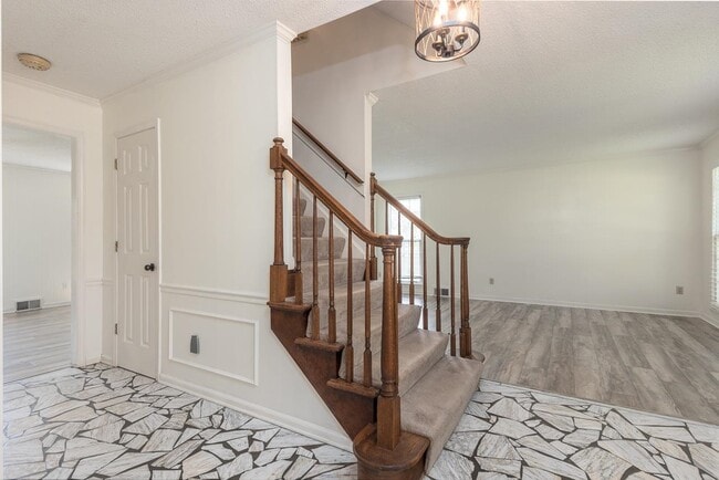 Photo - 7839 Farindon Dr
