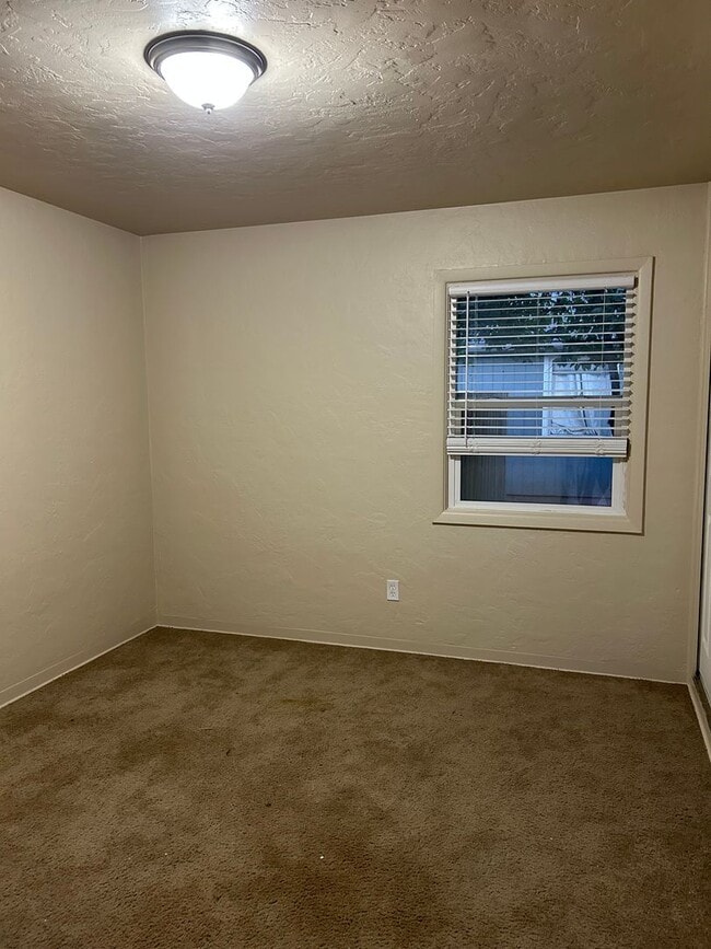 Photo - (889) Beca Ave Cottage - PET FRIENDLY - 2 Bed / 1 Bath