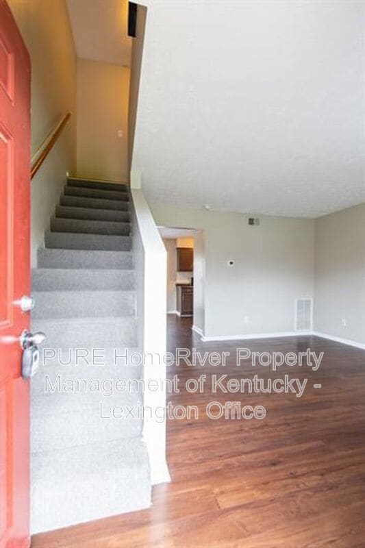 Photo - 209 Landings Dr