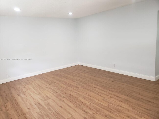 Photo - 7901 NW 44th Ct Unit 2