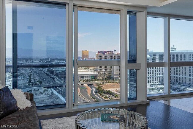 Photo - 4471 Dean Martin Dr Unidad 3508