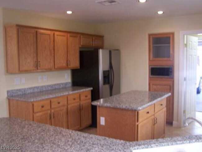 Building Photo - 10866 Dornoch Castle St Rental