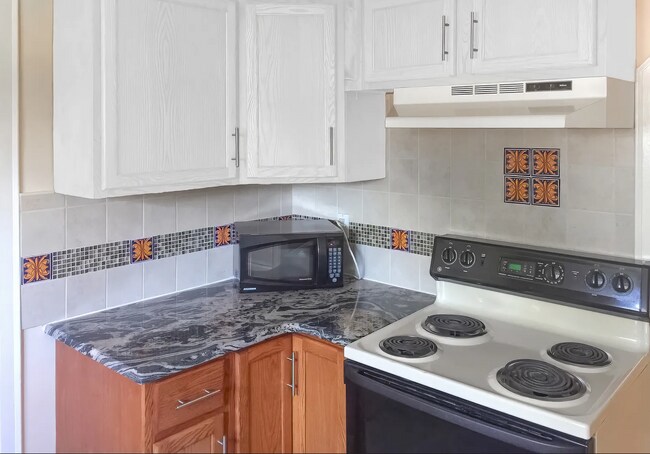 Photo - 4080 Joyce Ave Unit B