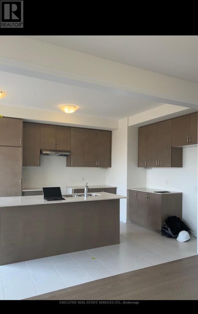 Photo - 294 Newman Dr