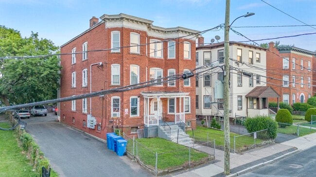 Photo - 19-21-21 Whitmore St