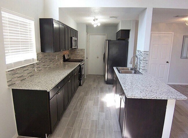 Photo - 1415 Grand Jct Dr