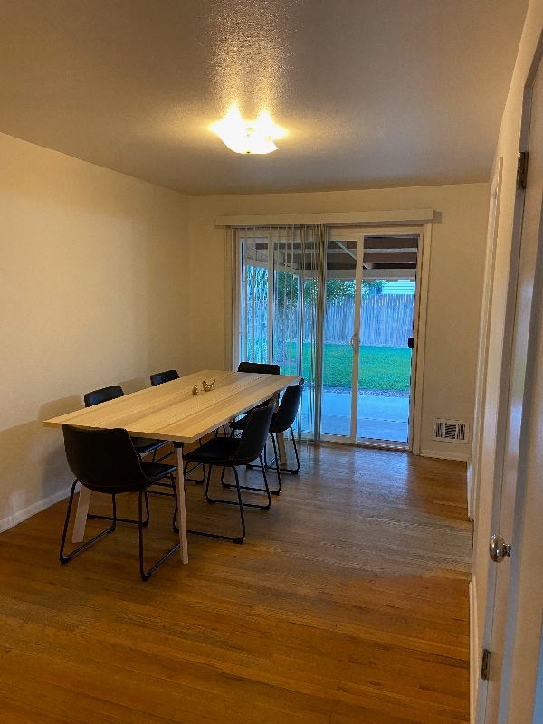 Photo - 3189 Wheeling St