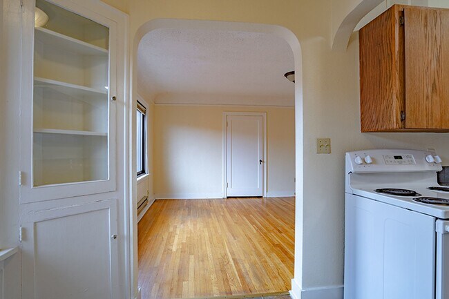 Photo - Stanford Arms Apartments