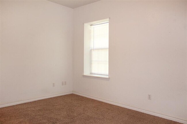 Photo - 940 W Tarleton St Unit 5