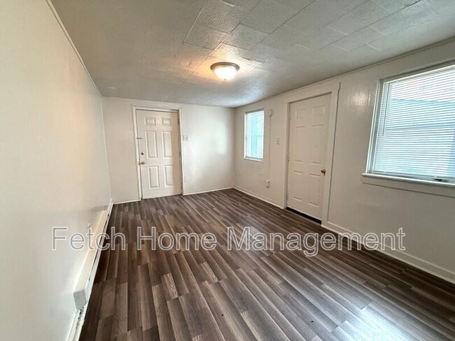 Photo - 141 S Prince St