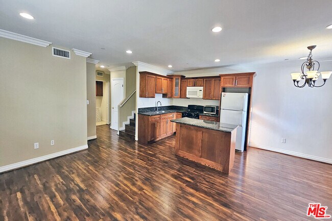 1434 1/2 Ricardo St