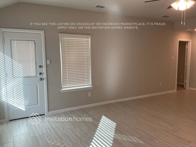 Photo - 422 Lubbock Dr