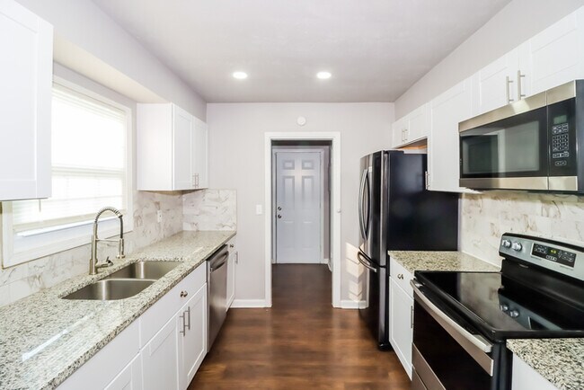 Photo - Fantastic 3bd/2ba home! Let yourself in!