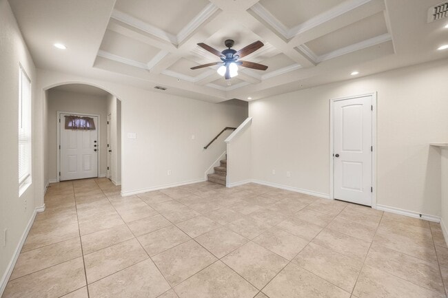 Photo - AVAILABLE NOW! Nice 3 bedroom townhouse located in Northeast San Antonio!