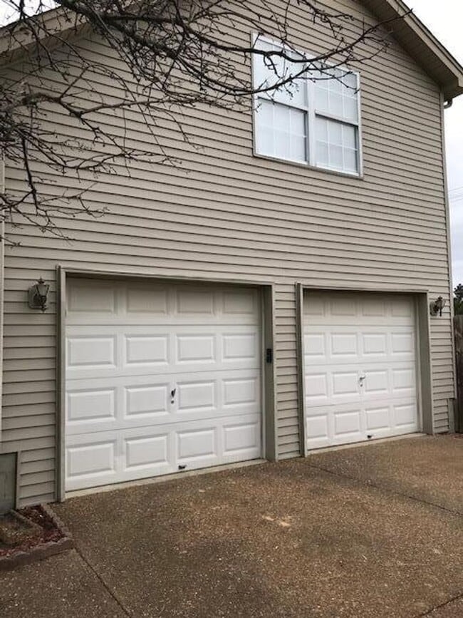 Photo - Spacious 3 Bed/2.5 Bath Home in Prime Mount Juliet Location