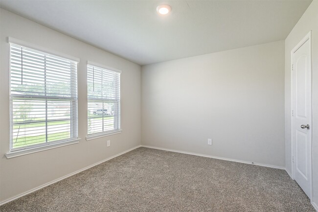 Building Photo - 14668 Blackbrush Mnr