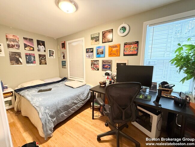 Photo - 110 Chester St Unit 1