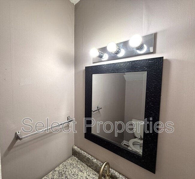 Photo - 2213 Spence Cir Unidad 2