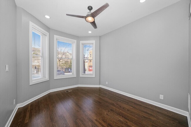 Photo - 2115 W Armitage Ave Unidad 1f