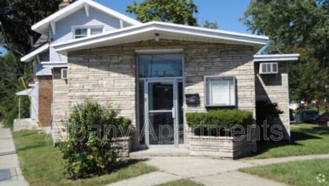 Building Photo - 4 Ten Eyck Ave Rental