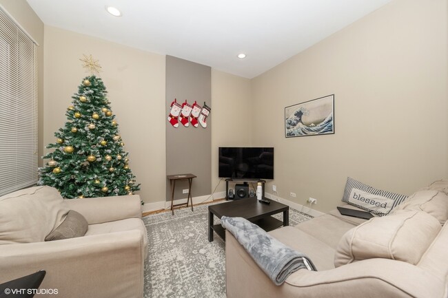 Photo - 1961 N Wilmot Ave