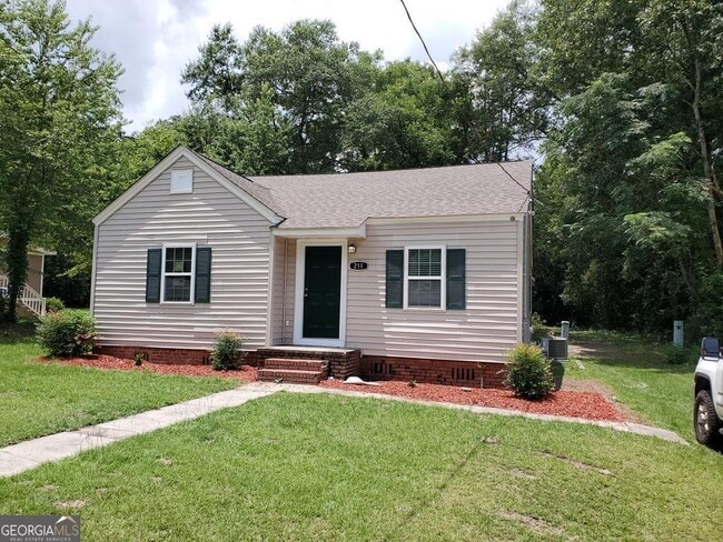 Photo - 211 W Moore St
