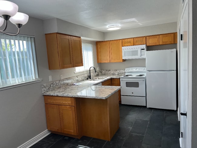 Photo - 6140 Gloria Dr Unidad 13