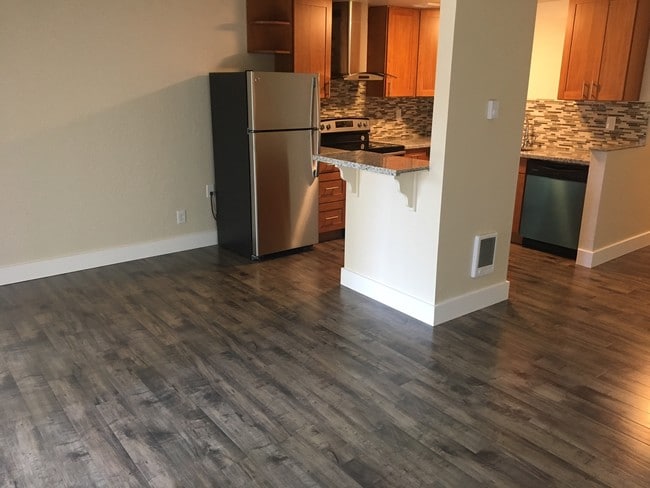 Highlander Apartments