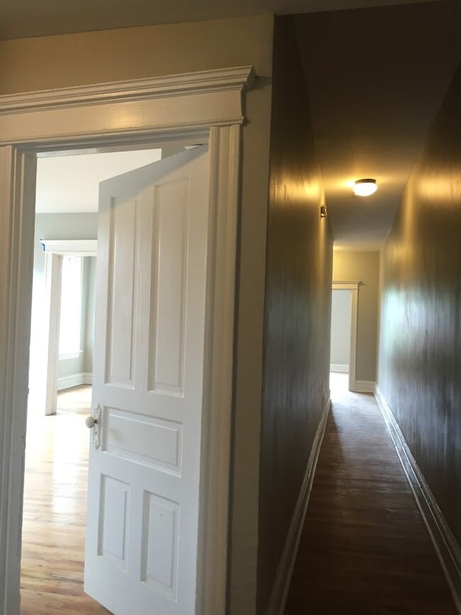 Photo - 3612-14 Hartford Unit 3614 Hartford