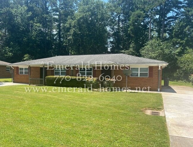 Building Photo - NOW READY in Sugar Hill! 2 bedroom 1 bath ranch duplex!