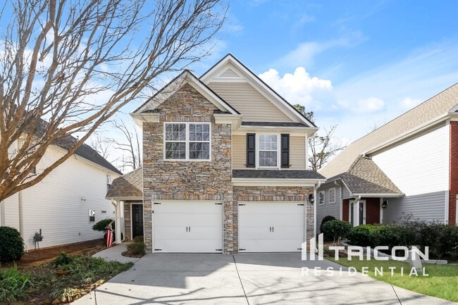 Photo - 409 Highland Falls Dr House