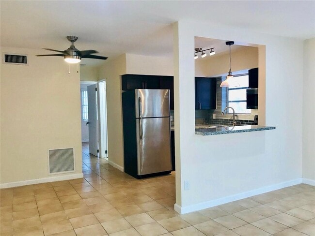 Photo - 521 NE 62nd St Unidad 521 NE 62 STREET APT 4