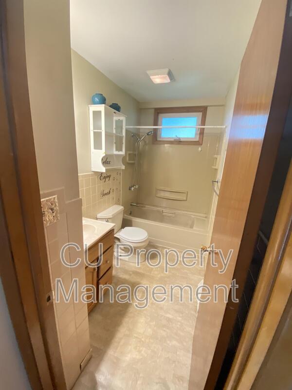 Photo - 205 Briar Ln