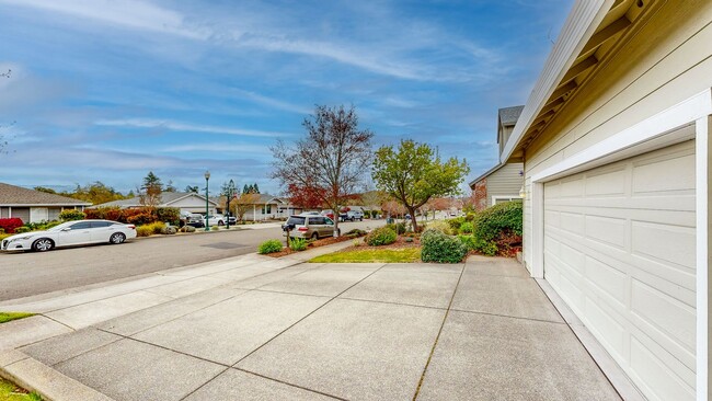 Photo - Desirable Skyhawk 3 bedroom Tri-Level Single Family