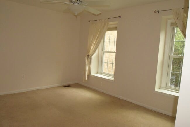 Photo - 2149 Kings Mill Ct