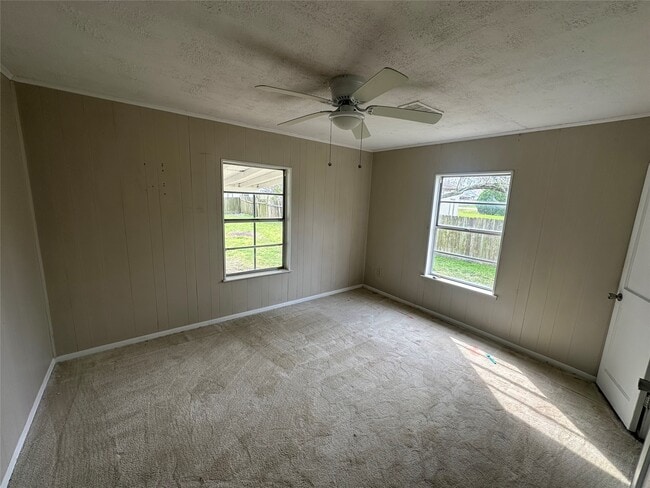 Photo - 416 Illinois St