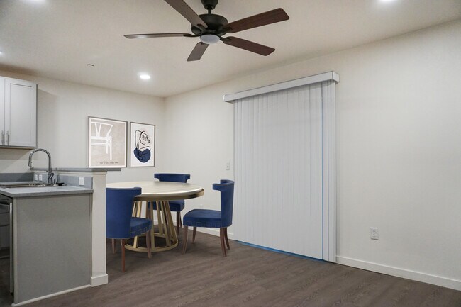 Photo - Bella Vista Apartments Unit 18