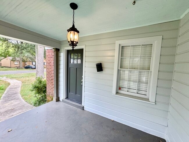 Photo - 907 Echles St