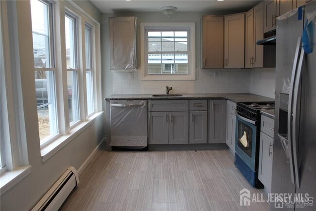 Photo - 899 Green St Unit 1st F