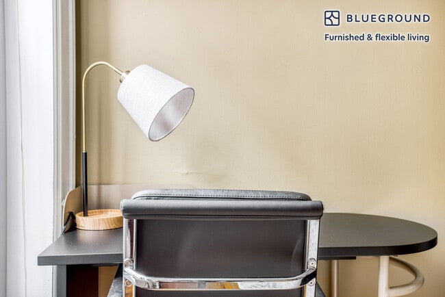 Photo - 226 Newbury St Unit FL2-ID724