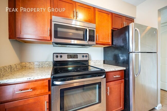 Photo - 980 Quay Ave Unit A