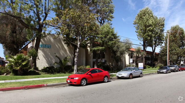 Monterey Apartments - Monterey Apartments