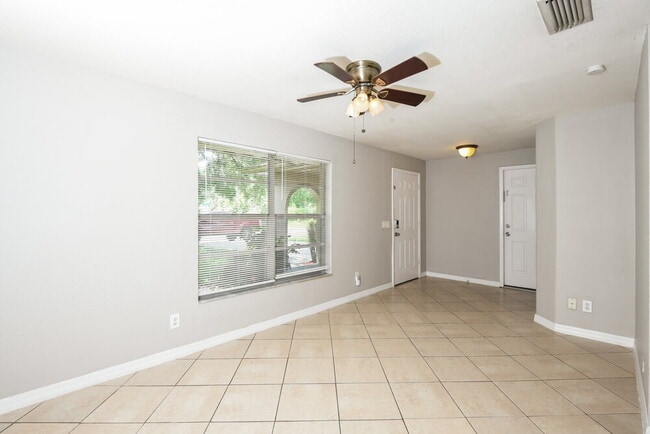 Photo - 631 Fernandina St NW