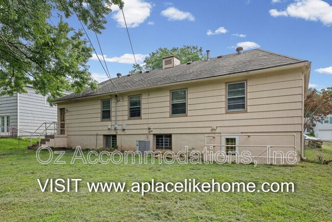 Photo - 8810 Benson St