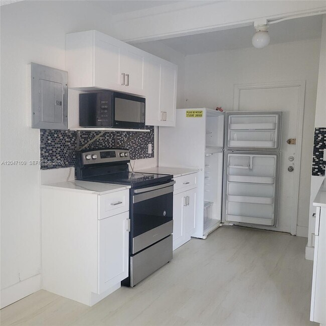 Photo - 715 SW 6th St Unit 1-2