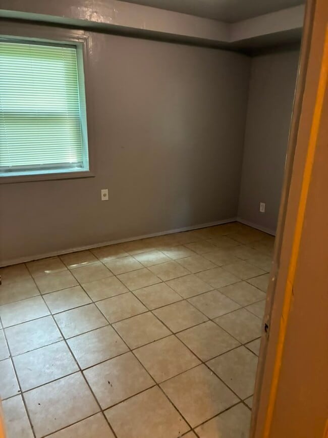 Photo - 8306 Roanoke Ave Unidad 2